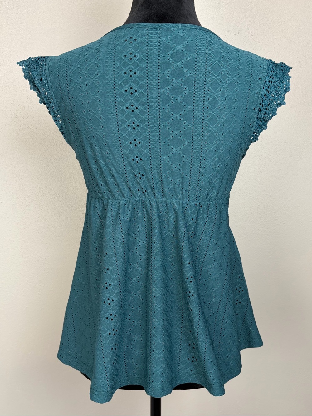SHEIN Teal Green Eyelet Lace Babydoll Peplum Top Flutter Cap Sleeve V-Neck S EUC - Picture 5 of 14